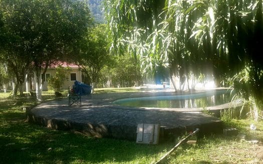 Bungalow and land in Rio Cangrejal