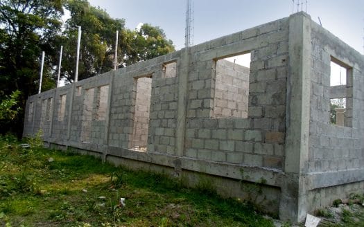 Lot with building in construction in Urraco, Progreso