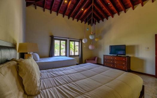 Residence 1102 in Pristine Bay Resort