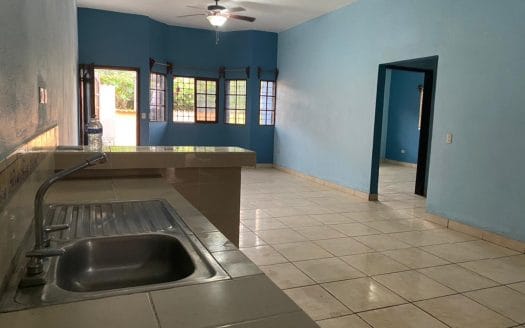 4 bed 4 bath house in the center of Copan