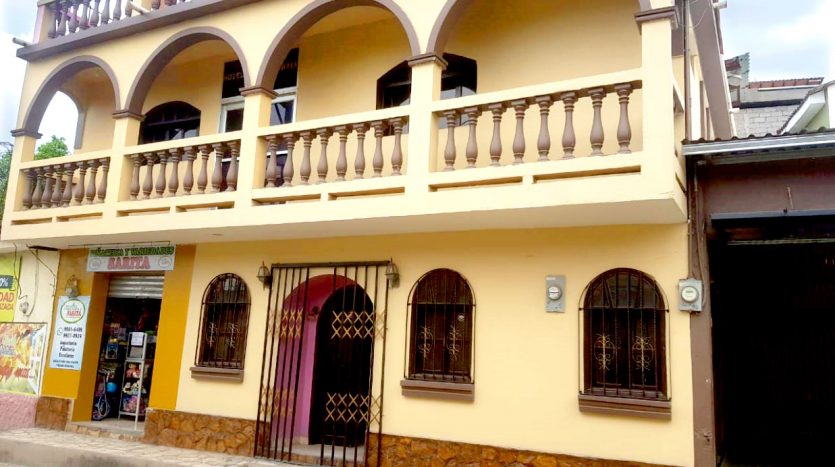 11 Rooms Hotel in the center of Copan