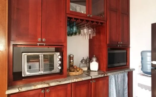 ROATAN – Flamingo House: 5BD 2BA Ocean View Property in First Bight